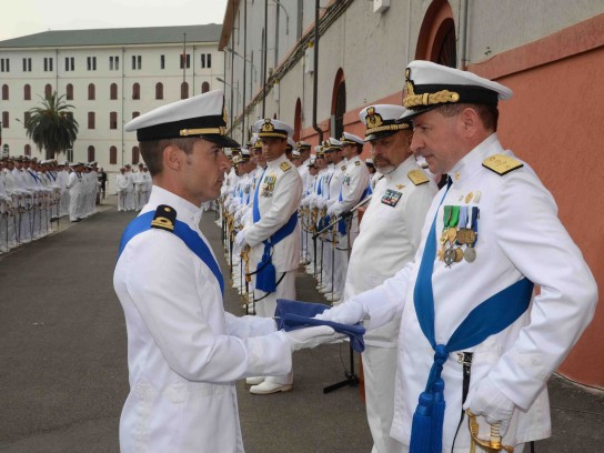 Il Contrammiraglio Sollitto, ex comandante in seconda del Corso Nemesis, cede il comando delle Forze di Dragaggio e Ausiliarie