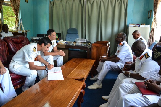 Il 30° Gruppo Navale Cavour in sosta in Tanzania