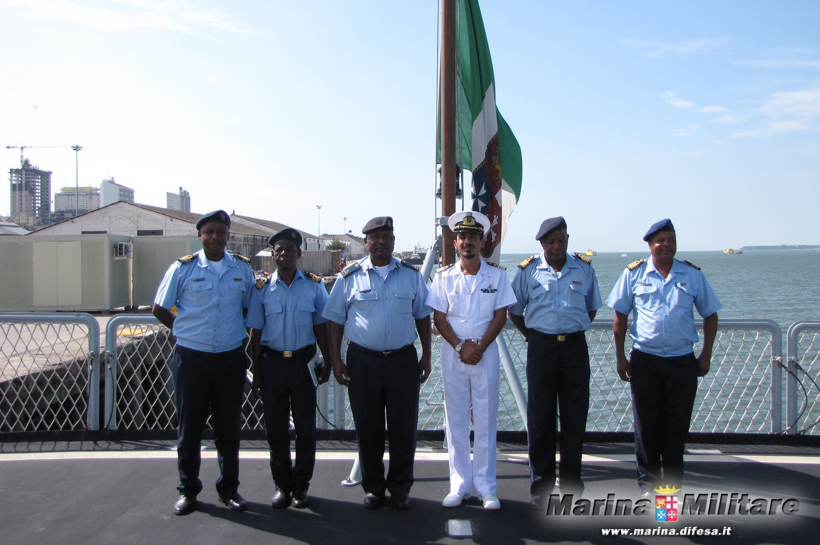 Nave Comandante Borsini - 2 mesi in Mozambico